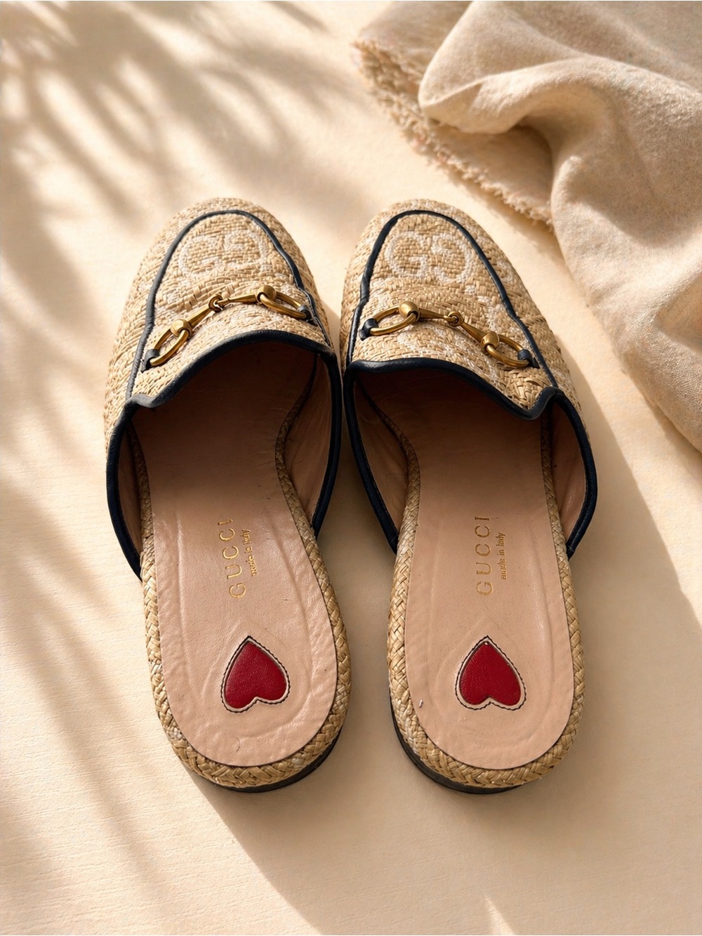 Gucci Raffia Horsebit Slip-On Mules in Natural Beige with Black Trim - Picture 2 of 3